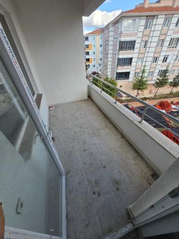GÜVENAY -  ÇORUM ULUKAVAK MAH. İKBAL KENT SİTESİ CİVARI 3+1 SATILIK DAİRE