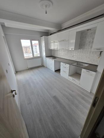 GÜVENAY -  ÇORUM ULUKAVAK MAH. İKBAL KENT SİTESİ CİVARI 3+1 SATILIK DAİRE