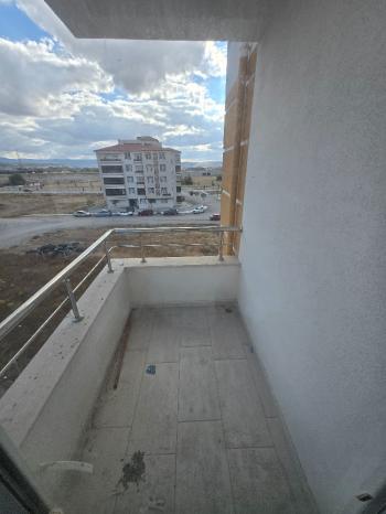 GÜVENAY -  ÇORUM ULUKAVAK MAH. İKBAL KENT SİTESİ CİVARI 3+1 SATILIK DAİRE