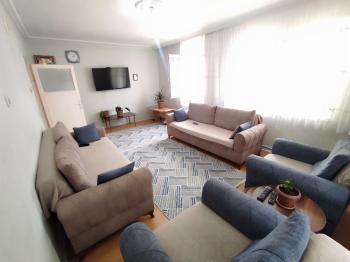 GÜVENAY - ÇORUM GÜLABİBEY MAH.BAĞCILAR SATILIK BAKIMLI 2+1 DAİRE