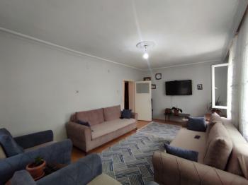 GÜVENAY - ÇORUM GÜLABİBEY MAH.BAĞCILAR SATILIK BAKIMLI 2+1 DAİRE