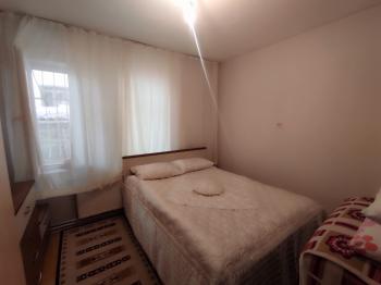 GÜVENAY - ÇORUM GÜLABİBEY MAH.BAĞCILAR SATILIK BAKIMLI 2+1 DAİRE