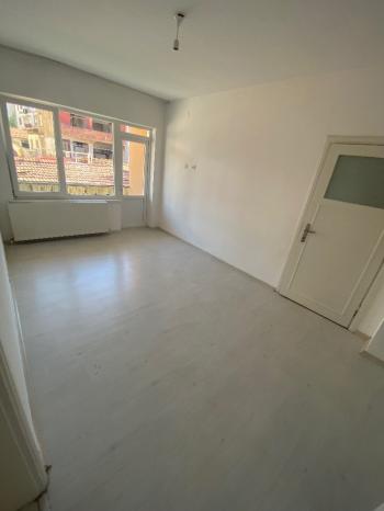 GÜVENAY - ÇORUM ULUKAVAK MAHALLESİ ADLİYE ARKASINDA 3+1 KİRALIK DAİRE 