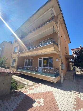 GÜVENAY - ÇORUM ULUKAVAK MAHALLESİ ADLİYE ARKASINDA 3+1 KİRALIK DAİRE 