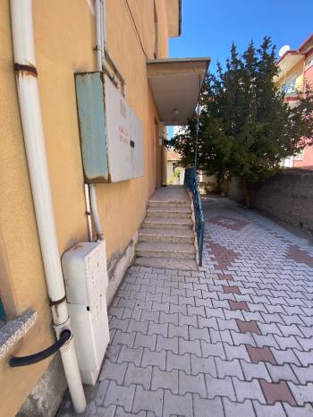 GÜVENAY - ÇORUM ULUKAVAK MAHALLESİ ADLİYE ARKASINDA 3+1 KİRALIK DAİRE 