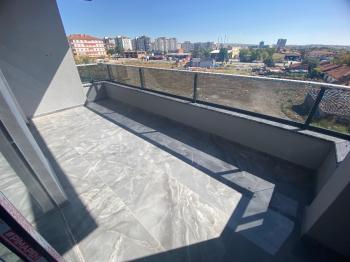 GÜVENAY - ÇORUM ÇÖPLÜ KEREBİ GAZİ ORTAOKULU YANI SIFIR 3+1 DAİRELER