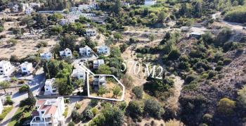 Kıbrıs Girne Karmi Bölgesinde Kapanmaz Deniz Manzaralı Villa Yapımına Uygun 570 M2 Arazi