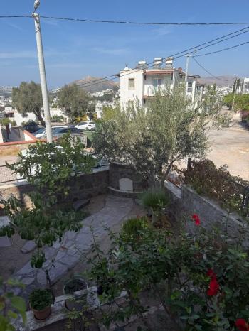 Tayman'dan Turgutreis'te Adalar ve Deniz Manzaralı Bahçeli Villa