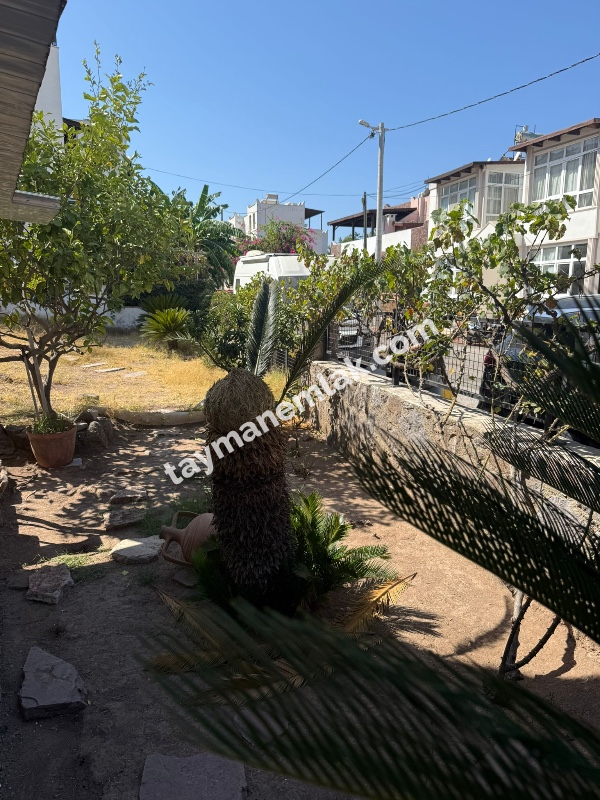 Tayman'dan Turgutreis'te Adalar ve Deniz Manzaralı Bahçeli Villa