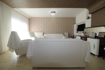 ASLAN'DAN MENDERS MAH.'DE SİTE İÇİ HAVUZLU GENİŞ 4+1