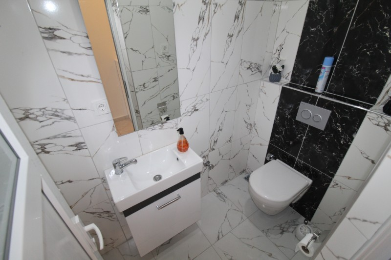 ASLAN'DAN MENDERES'TE FULL YAPILI MERKEZİ KONUMLU SATILIK 3+1