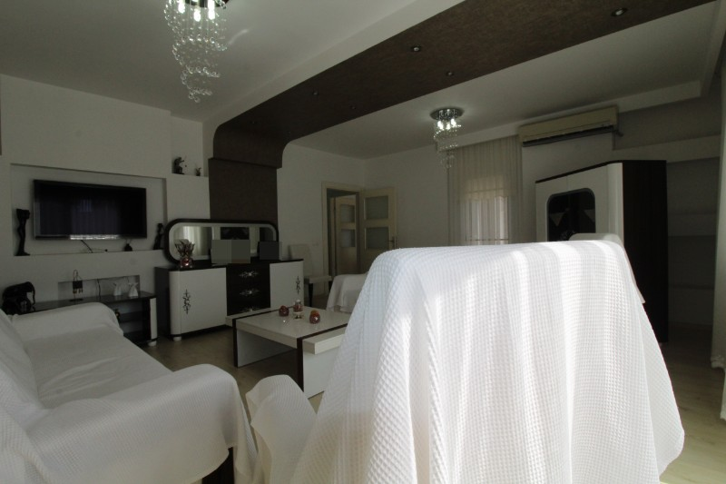 ASLAN'DAN MENDERS MAH.'DE SİTE İÇİ HAVUZLU GENİŞ 4+1