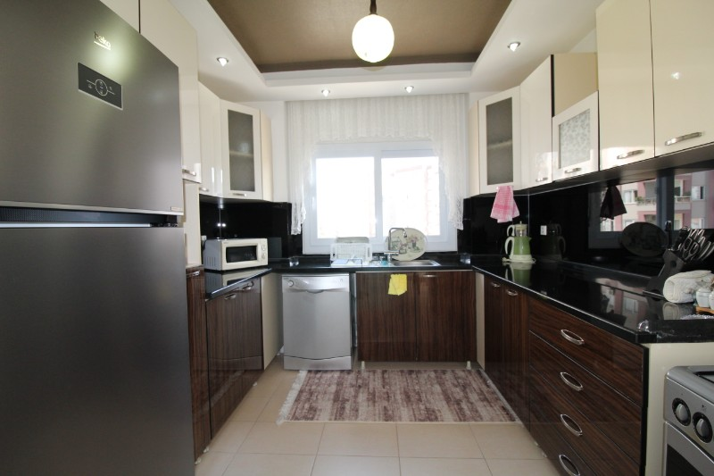 ASLAN'DAN MENDERS MAH.'DE SİTE İÇİ HAVUZLU GENİŞ 4+1