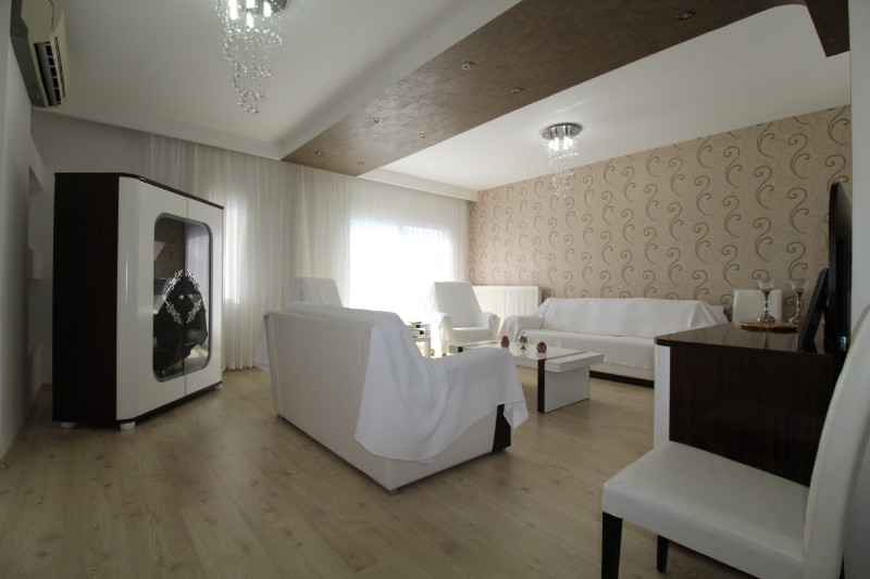 ASLAN'DAN MENDERS MAH.'DE SİTE İÇİ HAVUZLU GENİŞ 4+1