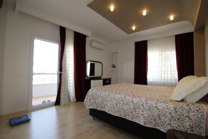 ASLAN'DAN MENDERS MAH.'DE SİTE İÇİ HAVUZLU GENİŞ 4+1