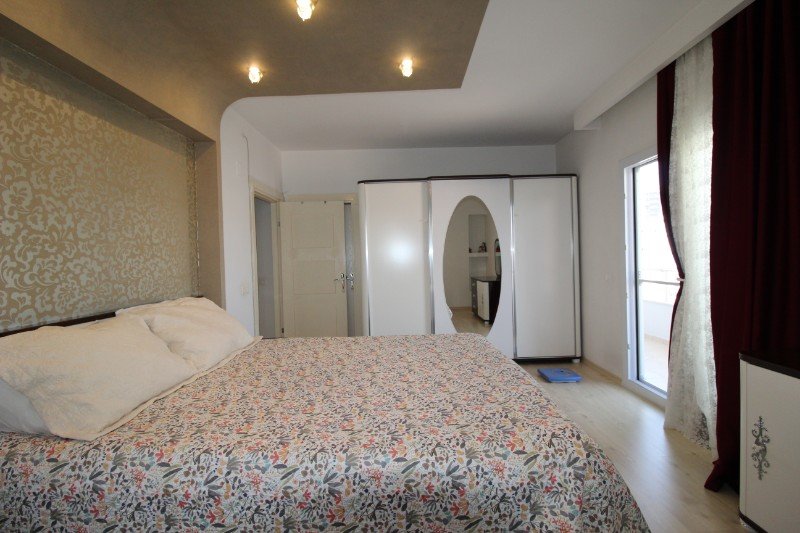 ASLAN'DAN MENDERS MAH.'DE SİTE İÇİ HAVUZLU GENİŞ 4+1