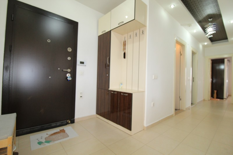 ASLAN'DAN MENDERS MAH.'DE SİTE İÇİ HAVUZLU GENİŞ 4+1