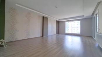 Elmas'tan Havuzlu, Doğalgazlı, İskanlı, Cepheleri Açık, Kaçmaz