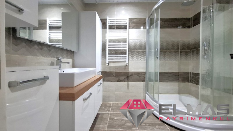 Elmas'tan Havuzlu, Doğalgazlı, İskanlı, Cepheleri Açık, Kaçmaz