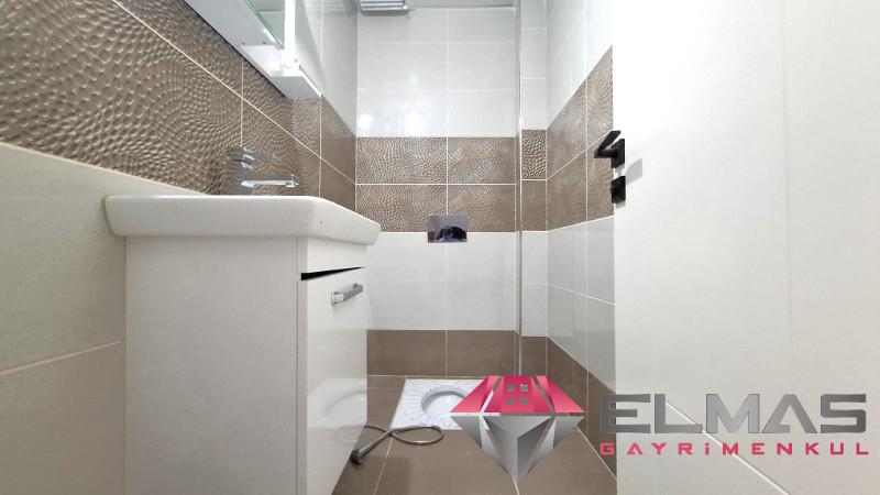 Elmas'tan Havuzlu, Doğalgazlı, İskanlı, Cepheleri Açık, Kaçmaz