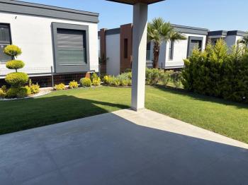 KUŞADASI Soğucak da Deniz Manzaralı 4+1 Deluxe Villa !