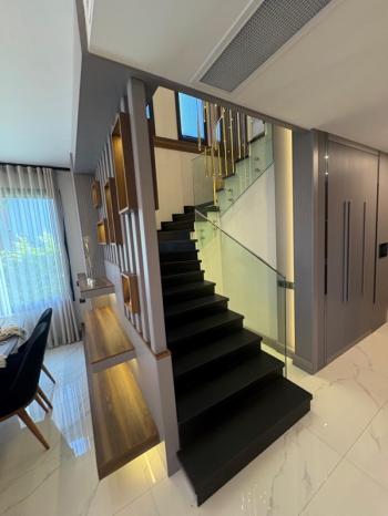 KUŞADASI Soğucak da Deniz Manzaralı 4+1 Deluxe Villa !