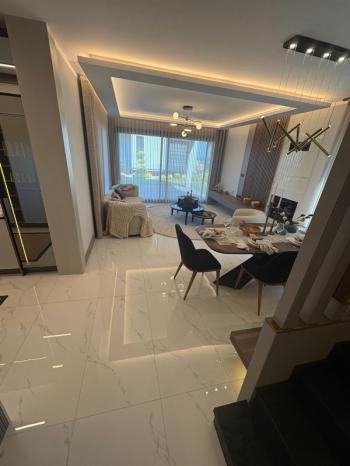 KUŞADASI Soğucak da Deniz Manzaralı 4+1 Deluxe Villa !