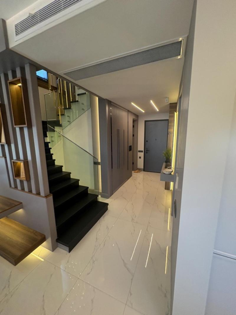 KUŞADASI Soğucak da Deniz Manzaralı 4+1 Deluxe Villa !