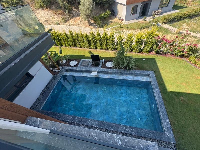 KUŞADASI Soğucak da Deniz Manzaralı 4+1 Deluxe Villa !