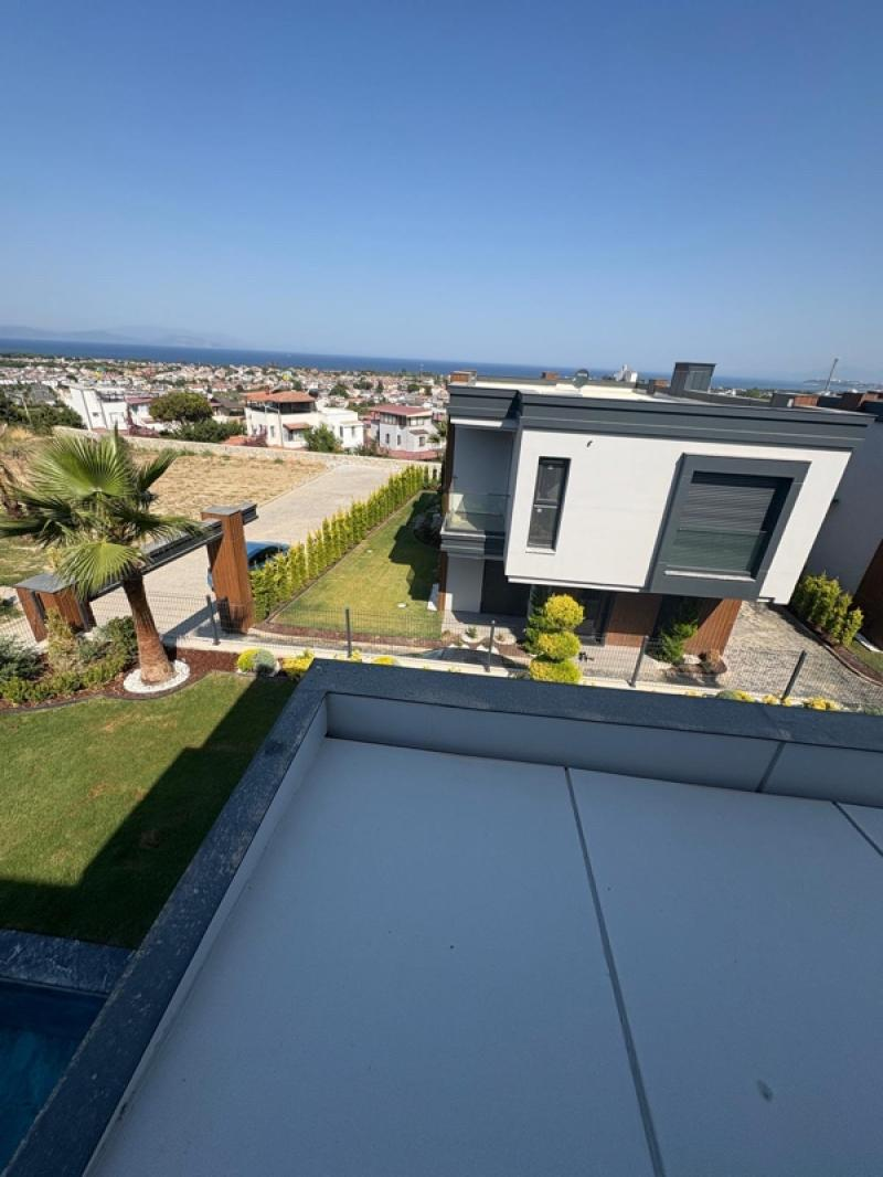 KUŞADASI Soğucak da Deniz Manzaralı 4+1 Deluxe Villa !