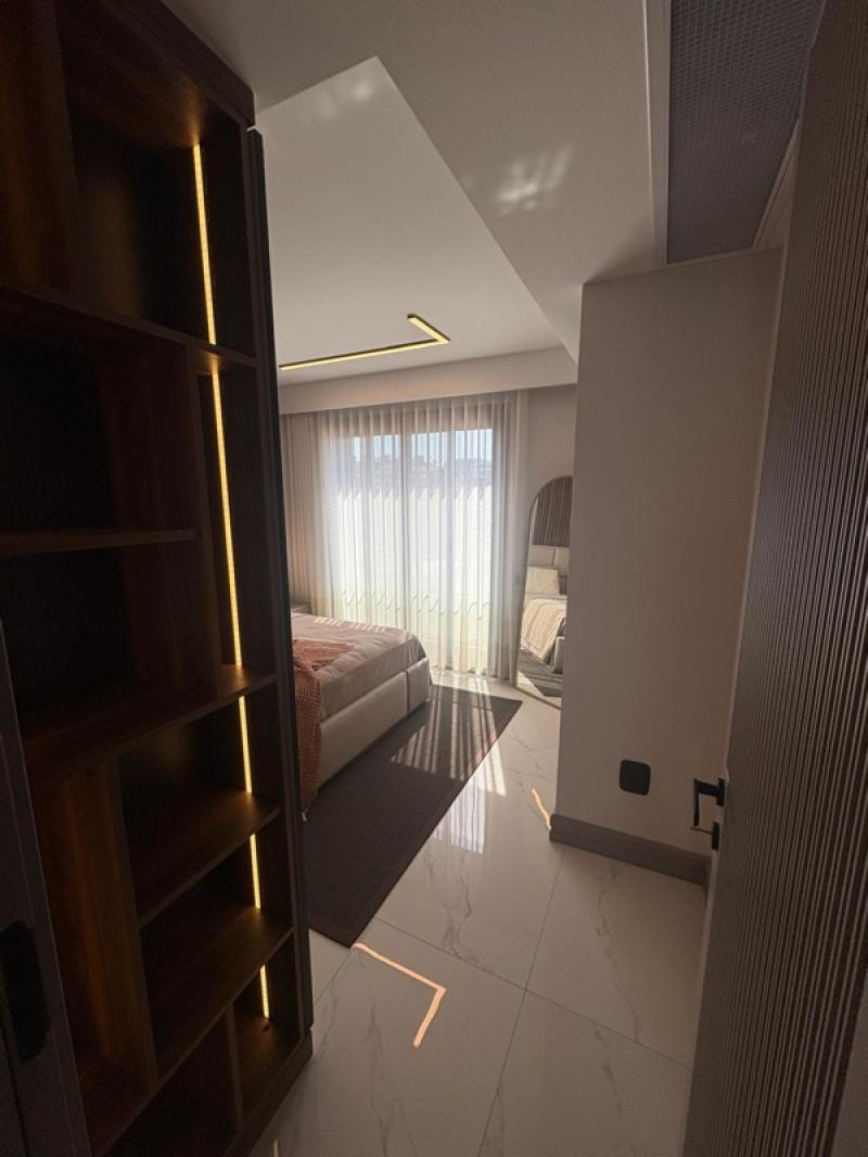 KUŞADASI Soğucak da Deniz Manzaralı 4+1 Deluxe Villa !