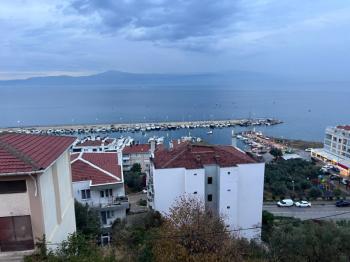MUDANYA HALİTPAŞA'DA MARİNA MEVKİ DENİZ MANZARALI 140 m2 GENİŞ 2+1 KİRALIK DAİRE