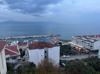 MUDANYA HALİTPAŞA'DA MARİNA MEVKİ DENİZ MANZARALI 140 m2 GENİŞ 2+1 KİRALIK DAİRE