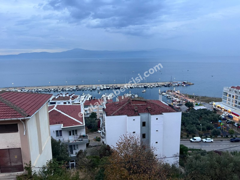 MUDANYA HALİTPAŞA'DA MARİNA MEVKİ DENİZ MANZARALI 140 m2 GENİŞ 2+1 KİRALIK DAİRE