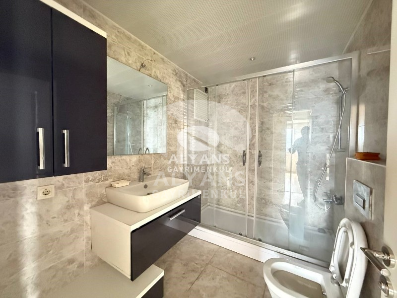 ALYANS'TAN MERKEZİ KONUMDA LÜKS SİTEDE PRESTİJLİ YAŞAM FIRSATI!!