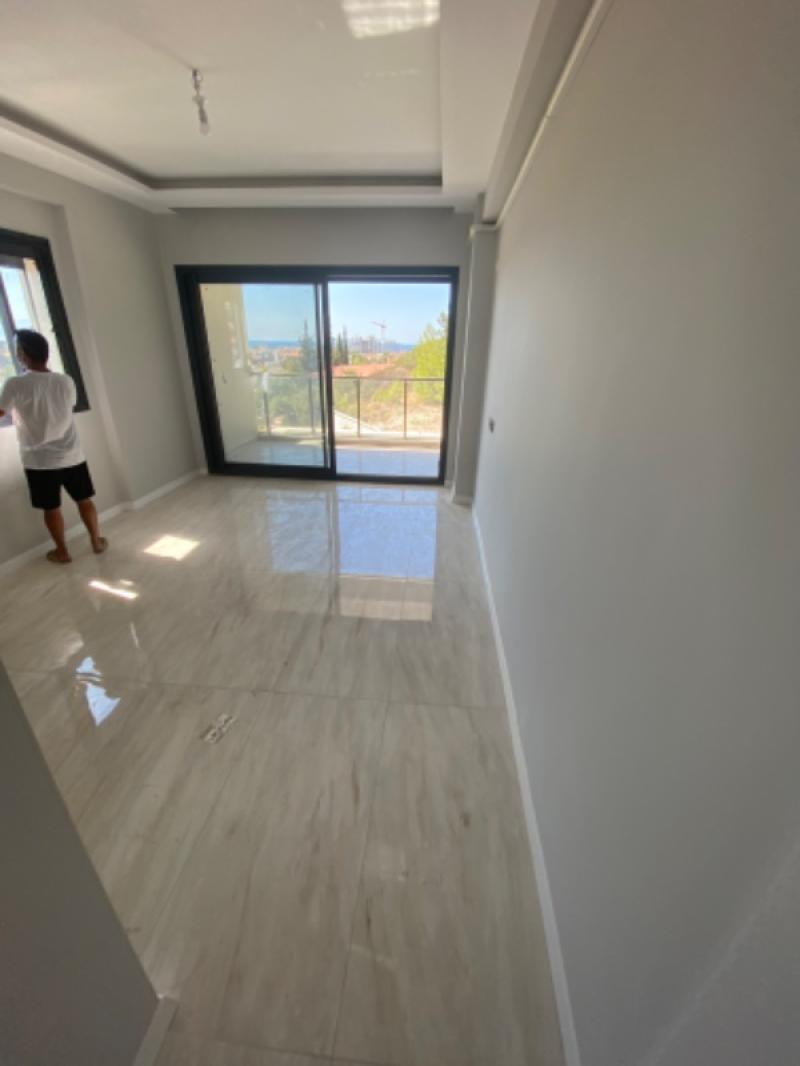 KUŞADASI Kadınlar Plajı Deniz Manzaralı Sıfır 1+1 Daire !!!