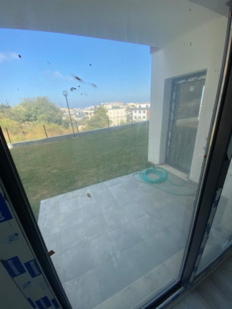 KUŞADASI Değirmendere'de Satılık Sıfır Deniz Manzaralı 2+1 Bahçe Katı!!!