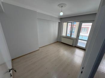 AFYON ÜÇOK EMLAKTAN HARBİŞ GAZİ MAH SATILIK NEZİH BÖLGEDE 3+1 SİTE İÇİNDE DAİRE