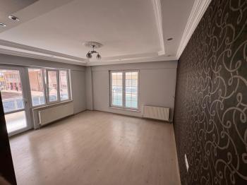 AFYON ÜÇOK EMLAKTAN HARBİŞ GAZİ MAH SATILIK NEZİH BÖLGEDE 3+1 SİTE İÇİNDE DAİRE