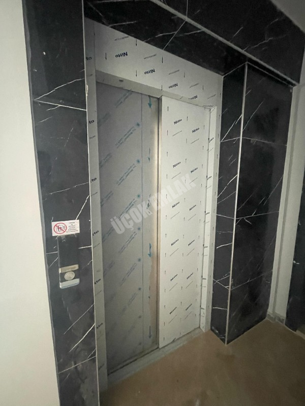 AFYON ÜÇOK EMLAKTAN HARBİŞ KOCATEPE MAH ARAKAT 3+1 SIFIR SATILIK DAİRE