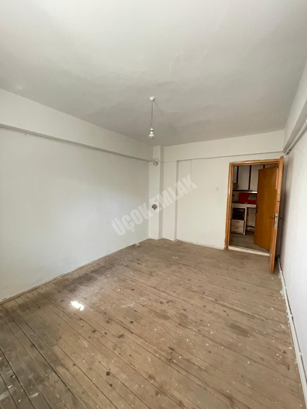 AFYON ÜÇOK EMLAKTAN MAREŞAL F ÇAKMAK MAH KİRALIK 2+1 DAİRE