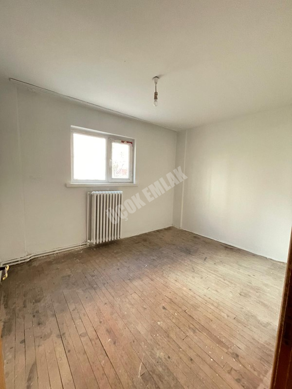 AFYON ÜÇOK EMLAKTAN MAREŞAL F ÇAKMAK MAH KİRALIK 2+1 DAİRE