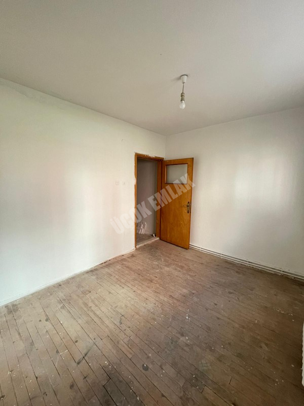 AFYON ÜÇOK EMLAKTAN MAREŞAL F ÇAKMAK MAH KİRALIK 2+1 DAİRE