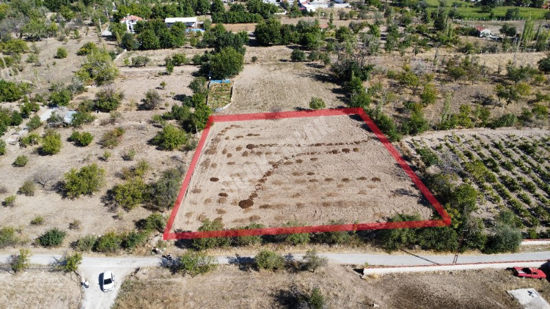 AFYON ÜÇOK EMLAKTAN ATAKÖY MAH SATILIK ! FIRSAT 3.743M² BAĞ - BAHÇE