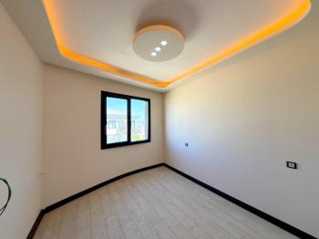 Didim'de Havuzlu Site İçerisinde Sıfır 2+1 Daire