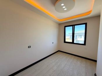 Didim'de Havuzlu Site İçerisinde Sıfır 2+1 Daire