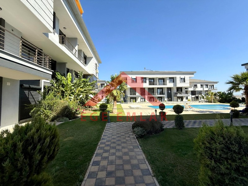 Didim'de Havuzlu Site İçerisinde Sıfır 2+1 Daire
