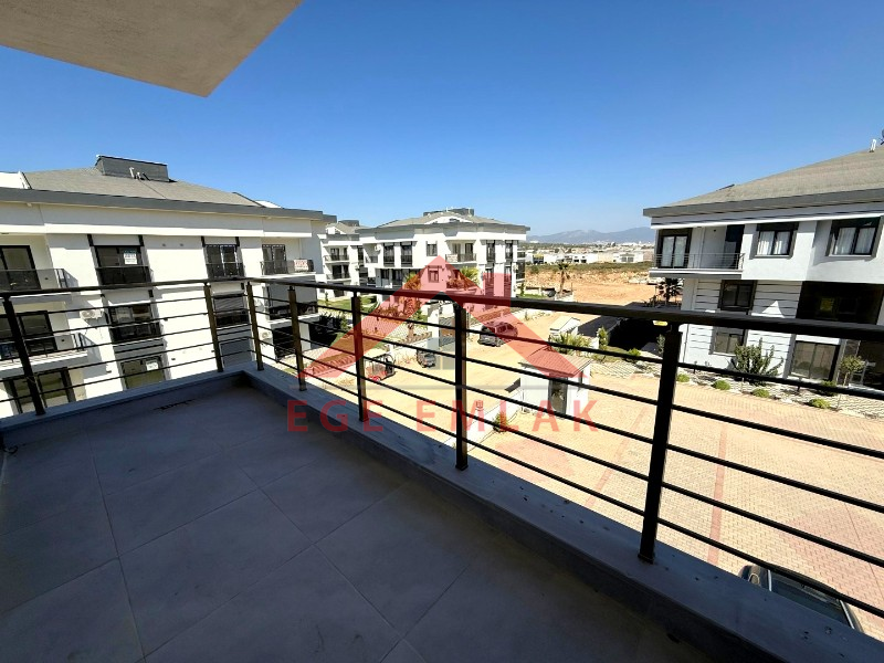 Didim'de Havuzlu Site İçerisinde Sıfır 2+1 Daire