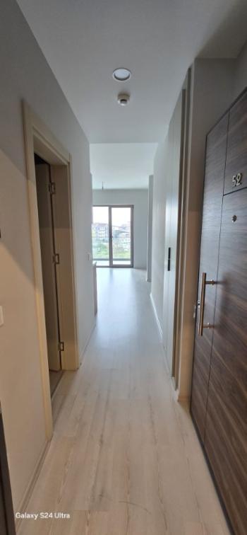 Lamer Dragos'ta  kiralık 1+0 stüdyo daire.