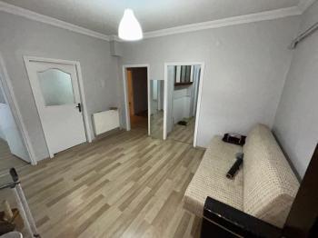 Kağıthane Çeliktepe'de 2+1 Balkonlu Kiralık Daire